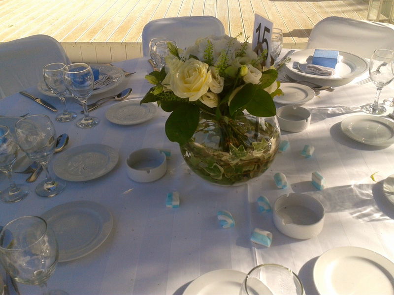 Τραπέζι Λουλούδια Λευκά